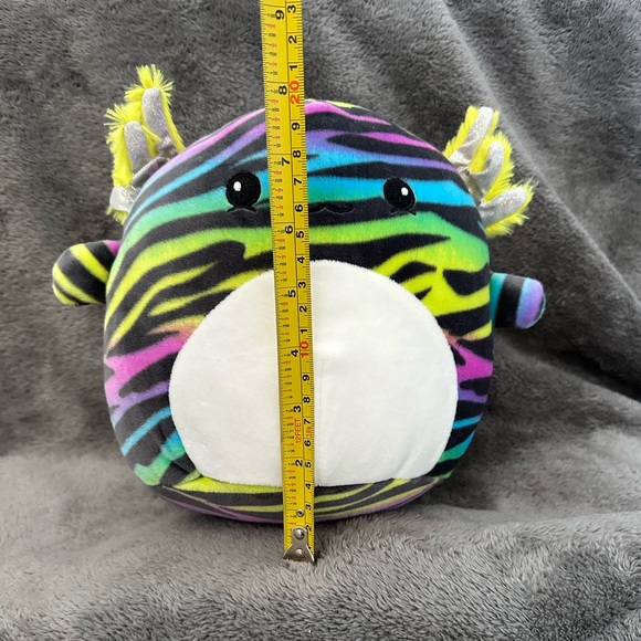 Gawa 8” Squishmallow Axolotl (Mystery Bag Scented) - Picture 3 of 4